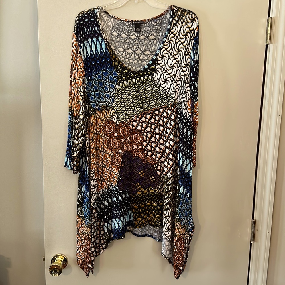 New Directions Woman 2X women’s top